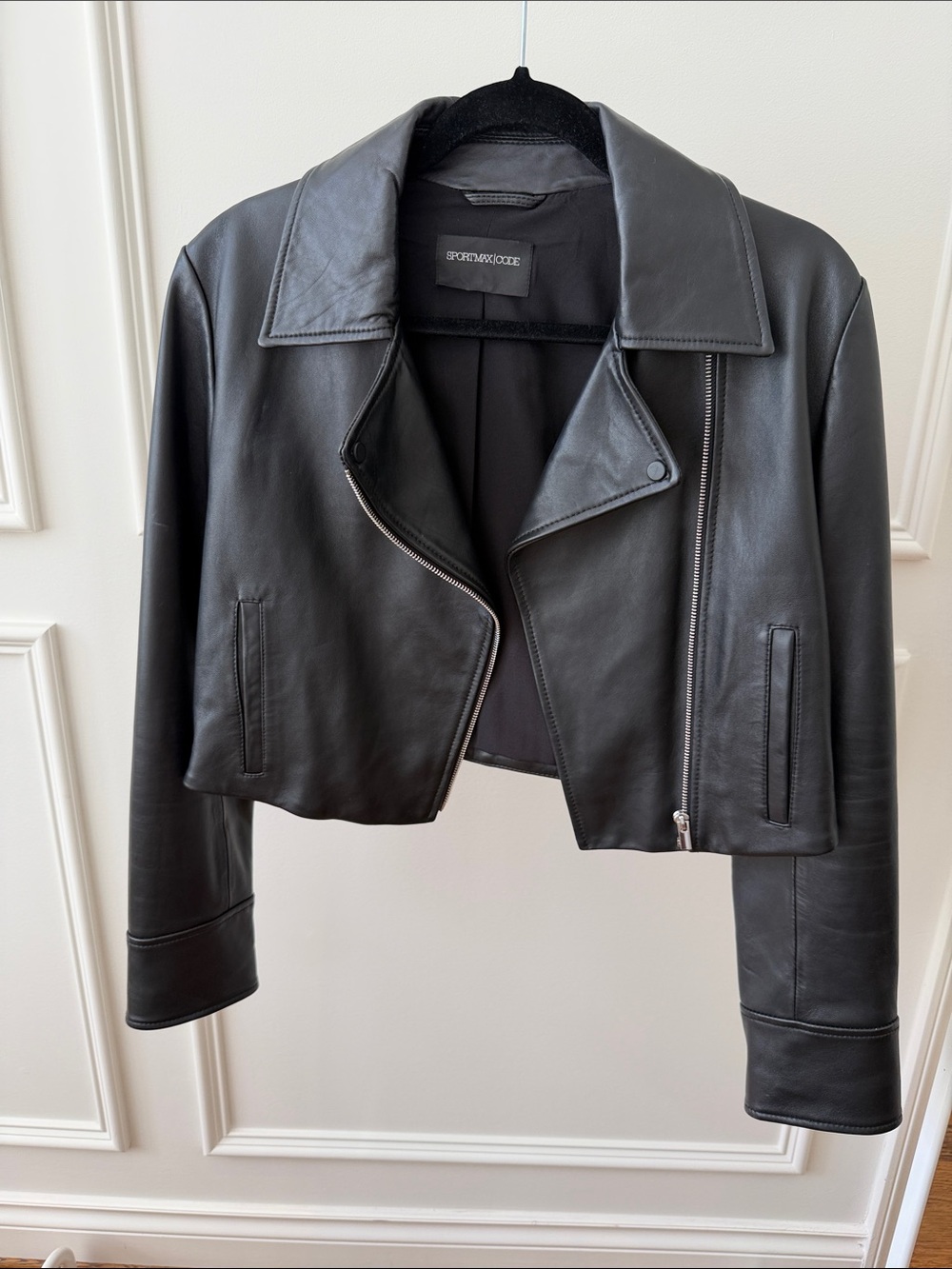Sportmax Black Cropped Leather Biker Jacket